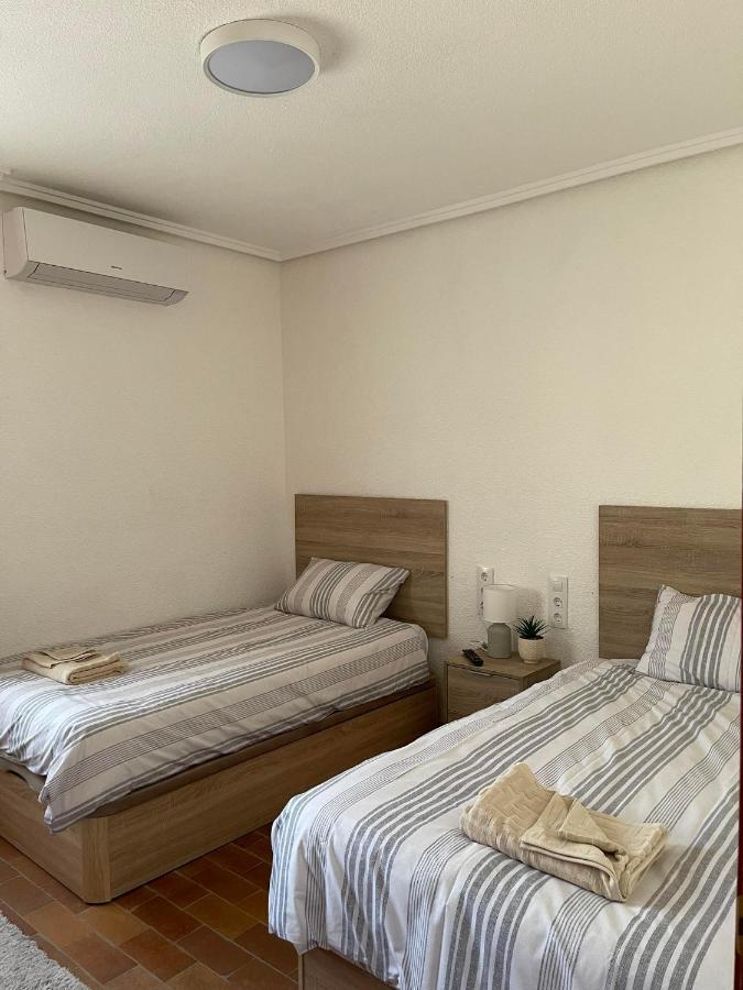 Djm Palms - Shared Casa Rural - Casa Rural Compartida - No Es Una Casa Privada Ayora 외부 사진